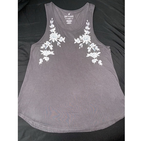 Tank tops - Picture 5 of 7